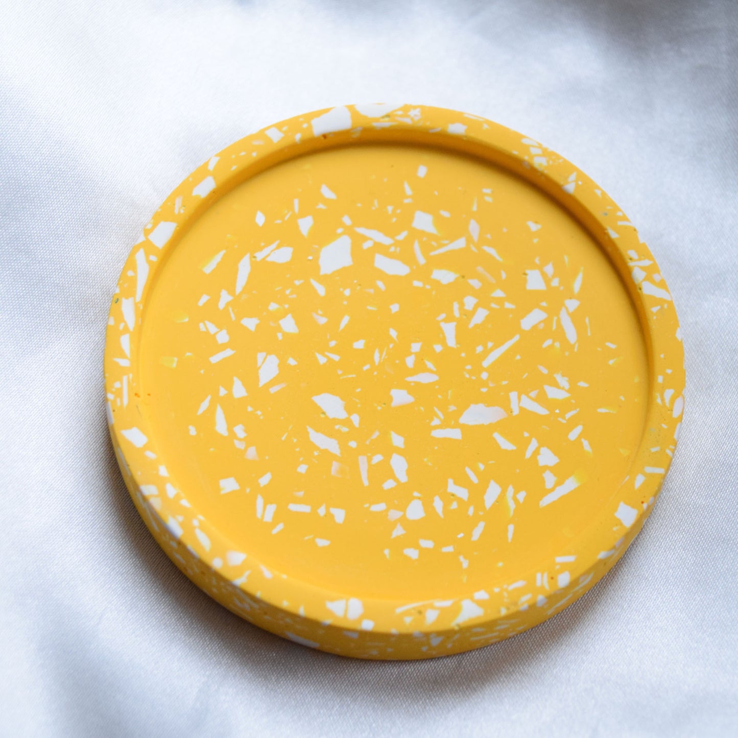 Daisy Jesmonite Coaster