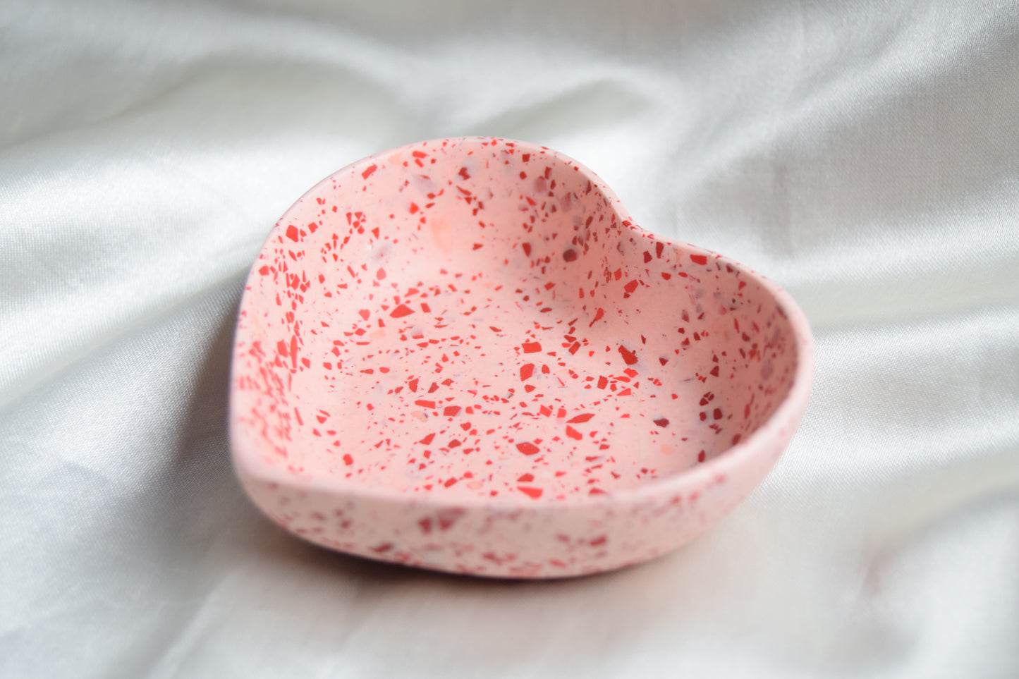 Mila Jesmonite Ring Dish - Heart