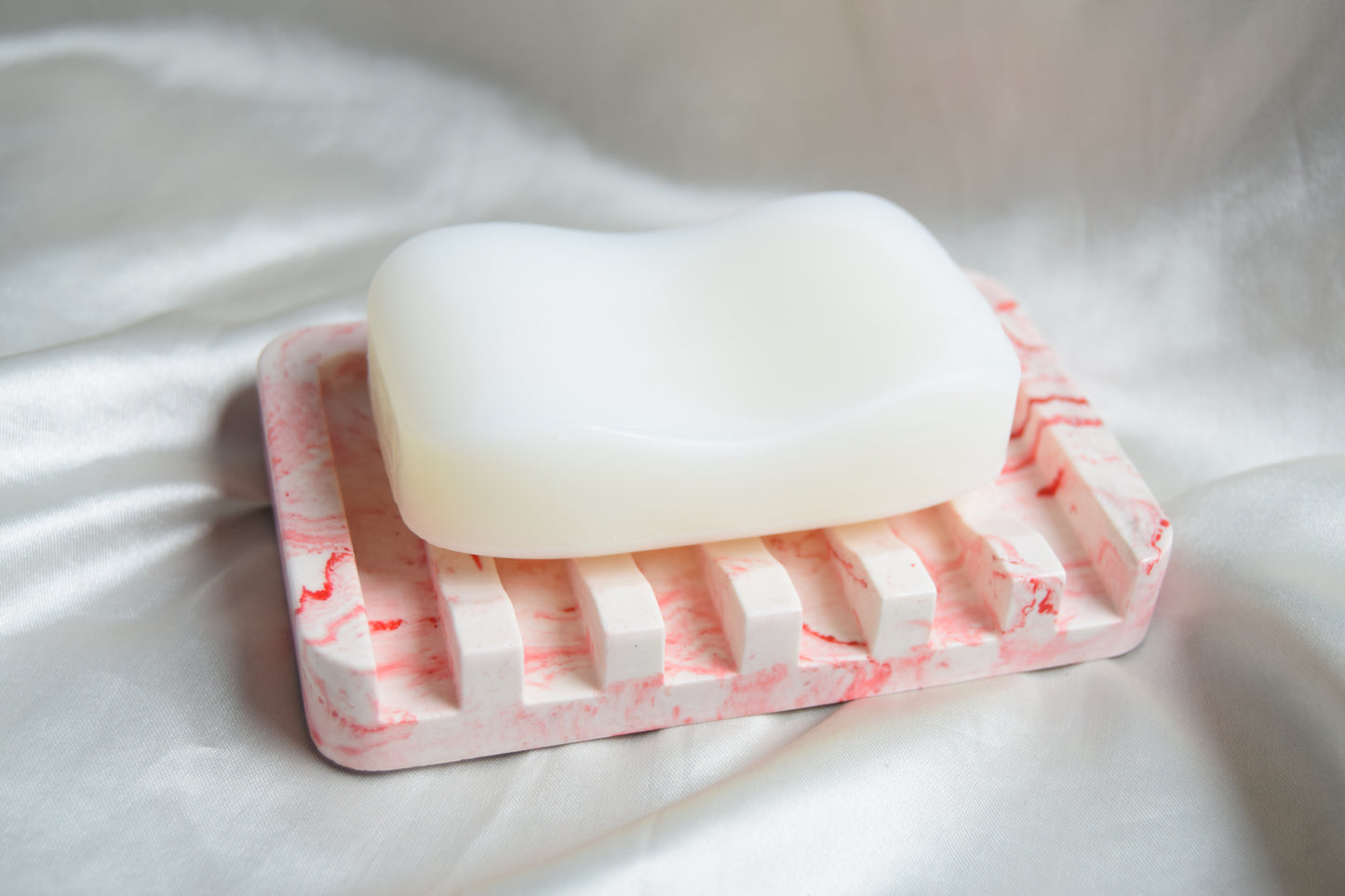 Suki Jesmonite Red Swirl Soap Dish