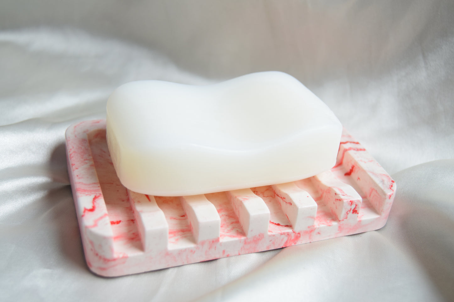Suki Jesmonite Red Swirl Soap Dish
