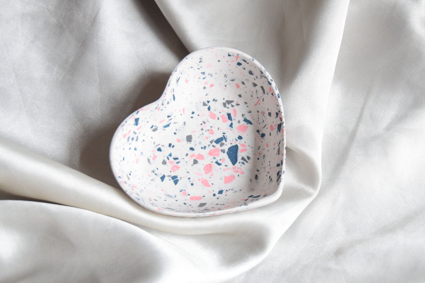 Sienna Jesmonite Ring Dish - Heart