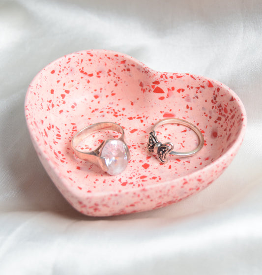 Mila Jesmonite Ring Dish - Heart