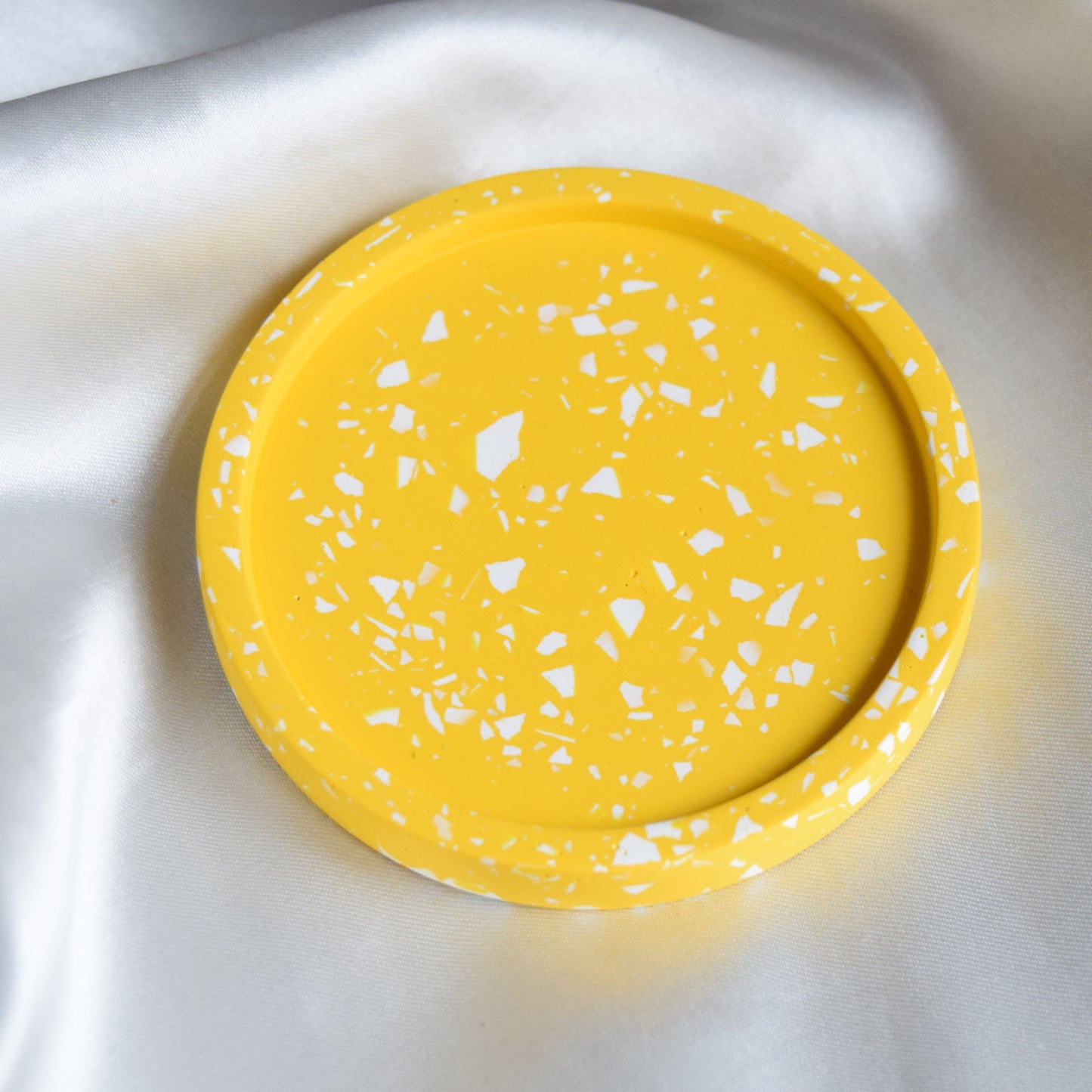 Daisy Jesmonite Coaster