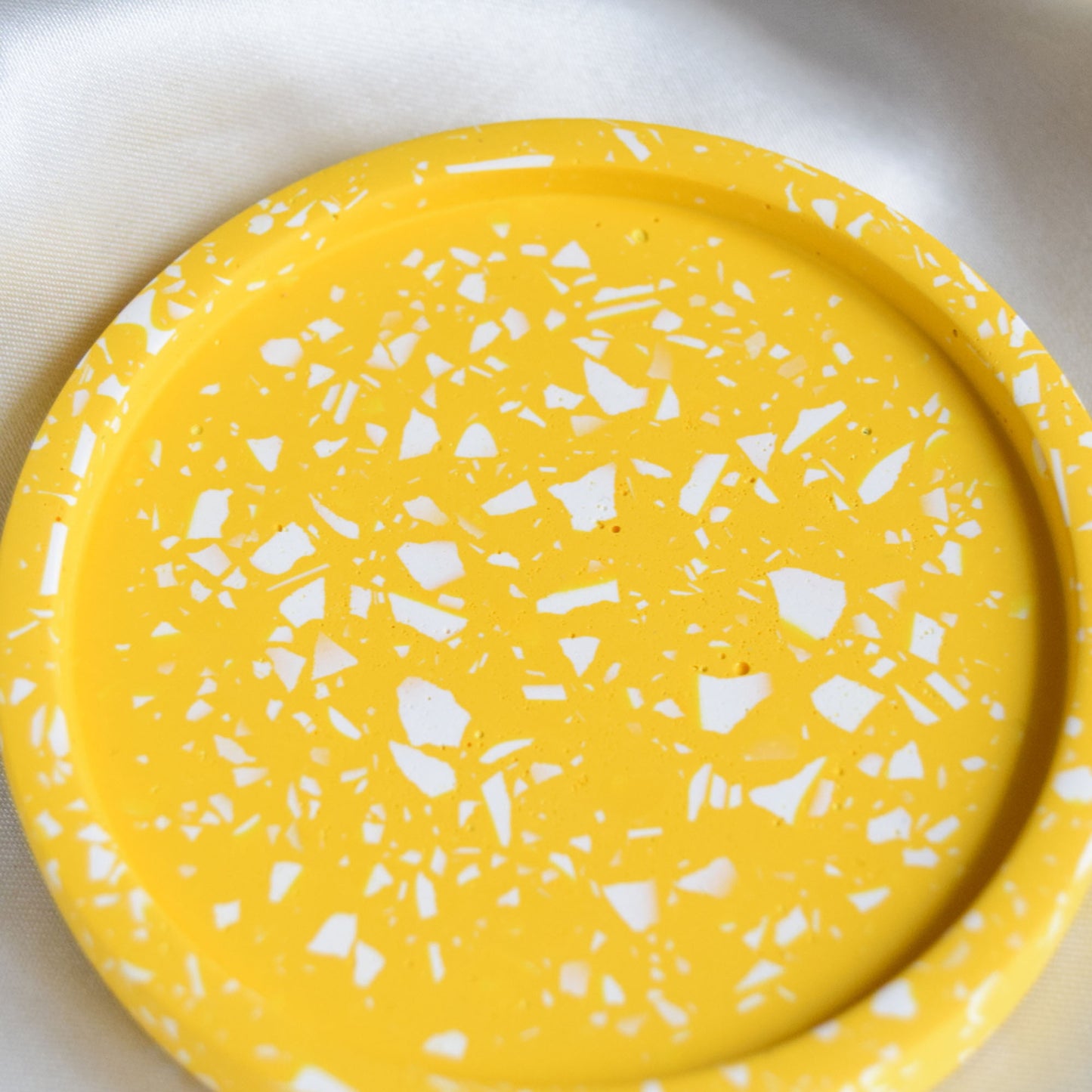 Daisy Jesmonite Coaster